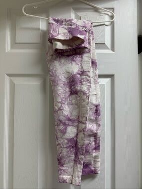 Like New // Aerie Purple & White Tie-Dye Leggings (medium)